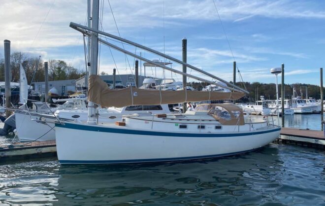 Nonsuch 30 Ultra at Berth